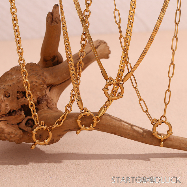 Gold Chain with toggle clasp - Trendy Statement Necklace for Women