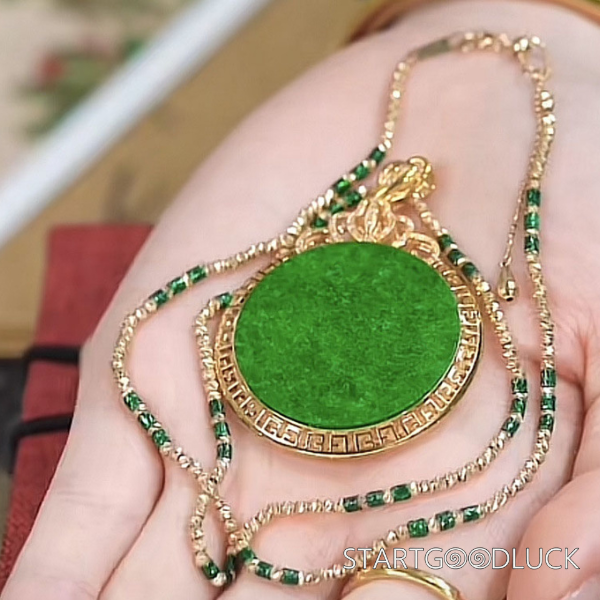 Green Agate Necklace:gold - adorned green agate jewelry