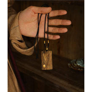 Pendant necklace Agarwood natural material fit for men and women