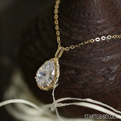 Dainty gold necklace | Elegant Teardrop Crystal Gold Pendant Necklace