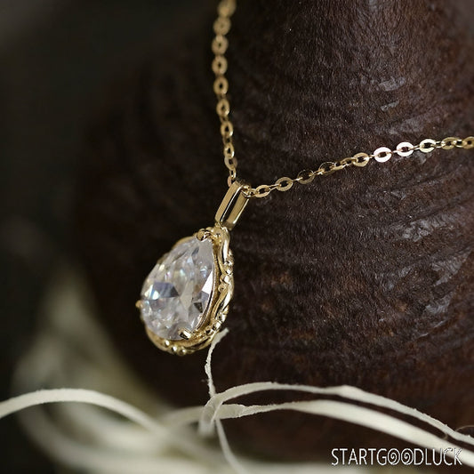Dainty gold necklace | Elegant Teardrop Crystal Gold Pendant Necklace