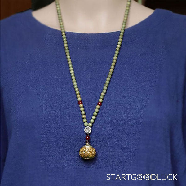Tibetan Buddhist 108-Bead Green Sandalwood Mala Necklace with Lotus Sachet – Calm Mind & Healing - StartGoodLuck